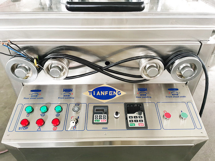 10-25 R/min 회전 속도 Tablet Press For And Tablet 생산 시장에서