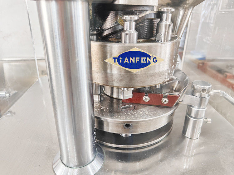 900x800x1800mm 알약 태블릿 프레스 머신 최대 채울 깊이 15mm 그리고 태블릿 두께 2-6mm