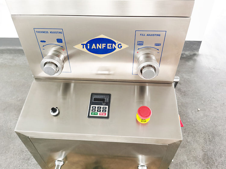 최대 압력 60KN 및 사용자 친화적인 크기 480×635×1100 mm의 EU B 펀치 형태 정제 압축기 ZPE5 ZPE7 ZPE9