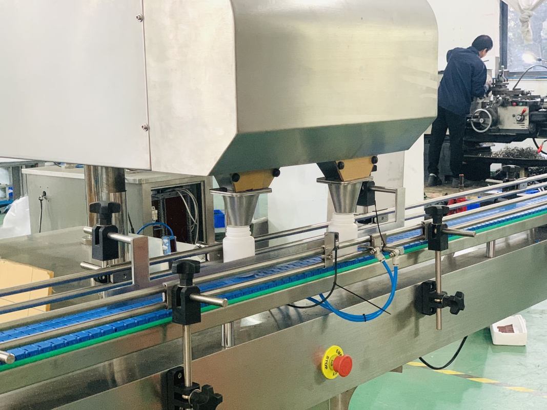 50HZ/60HZ 전압 계수 및 충전 기계, 분당 10-120 병 처리량으로 빠르고 정확한 충전