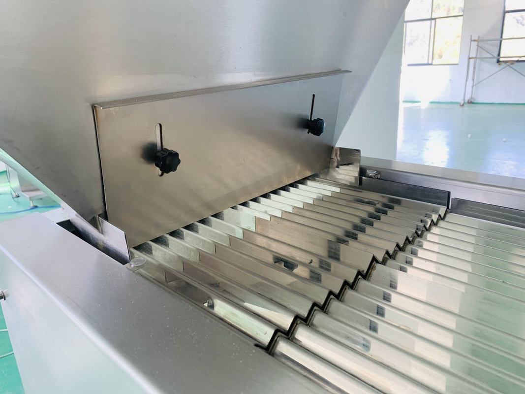 50HZ/60HZ 전압 계수 및 충전 기계, 분당 10-120 병 처리량으로 빠르고 정확한 충전